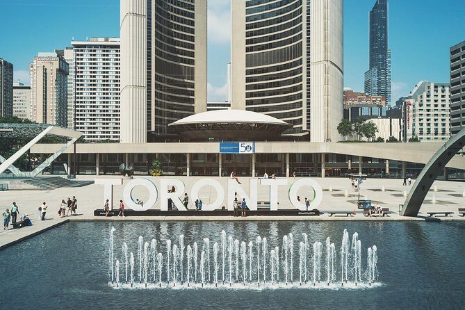 Toronto & Niagara Falls 2 Days Tour - Why this Toronto and Niagara Falls tour works from Montreal