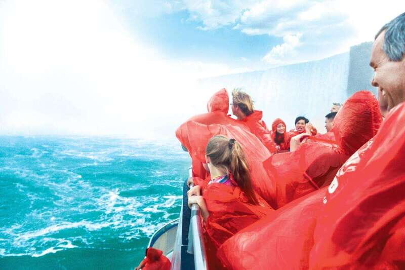 Toronto: Niagara Falls Day Tour with Niagara City Cruise - Your 3 hours on the Canadian side: waterfalls plus Clifton Hill options