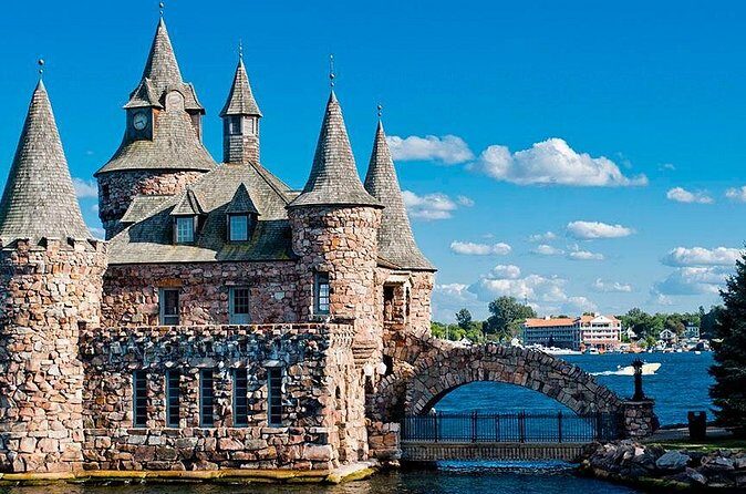 Toronto, Niagara Falls & Thousand Islands VIP 2–Day Trip - Day 2 Toronto: CN Tower basics you’ll want to plan for