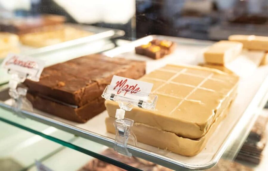 Toronto: Niagara-on-the-Lake, Wine Tasting & Chocolate Tour - Scenic stops with Living Water Wayside Chapel (and a country market)