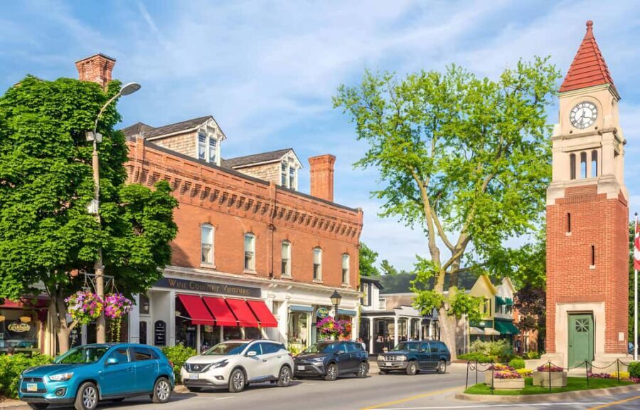 Toronto: Niagara-on-the-Lake, Wine Tasting & Chocolate Tour - Comfort, pacing, and what to pack for a long tasting day