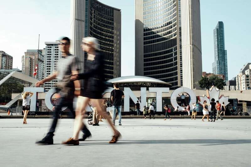 Toronto: Private Small Group City Tour with Local Guide - The Route: a 4-hour drive that covers a lot without feeling scattered