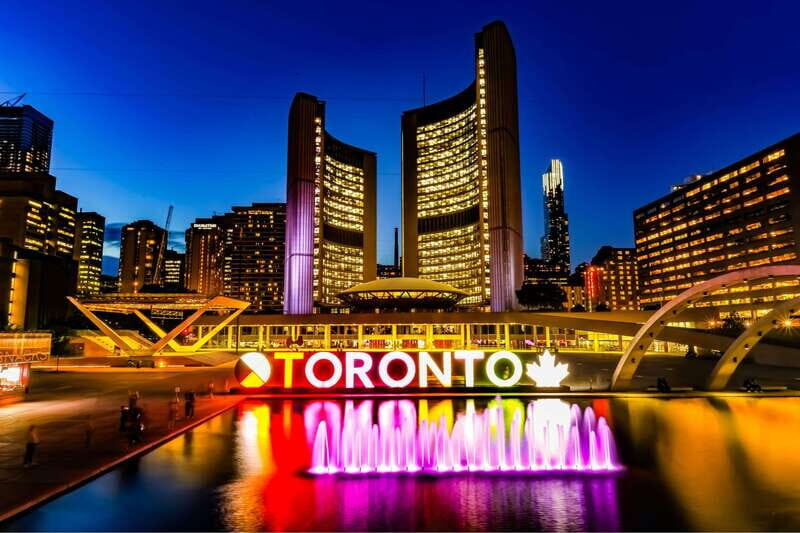 Toronto: Private Walking Tour With A Guide (Private Tour) - Why Toronto Feels Simpler on a Private Walk