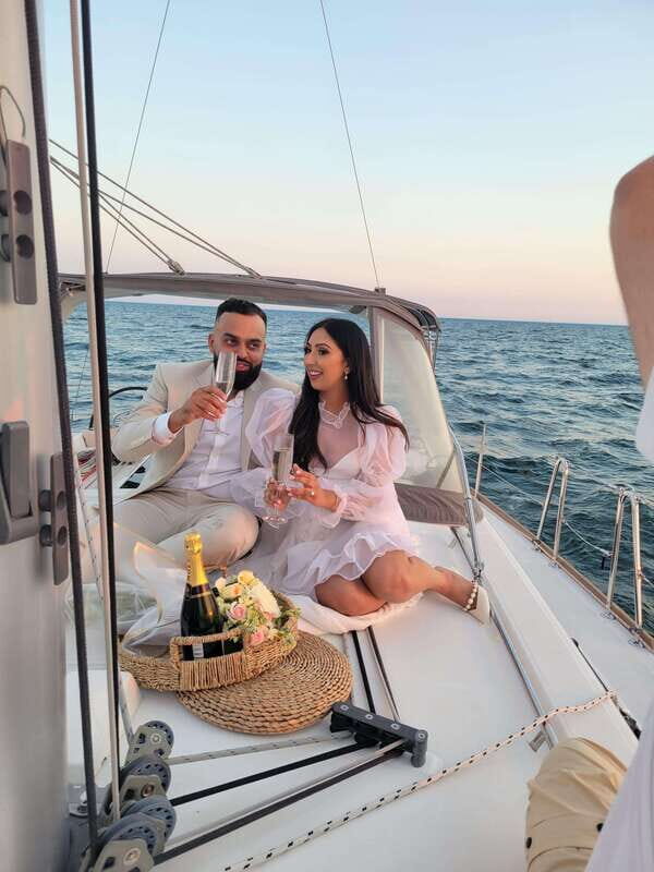 Toronto: Sailing Yacht Cruise of Toronto Harbor and Islands - What to Bring (So You Don’t Turn Chilly Into Cranky)