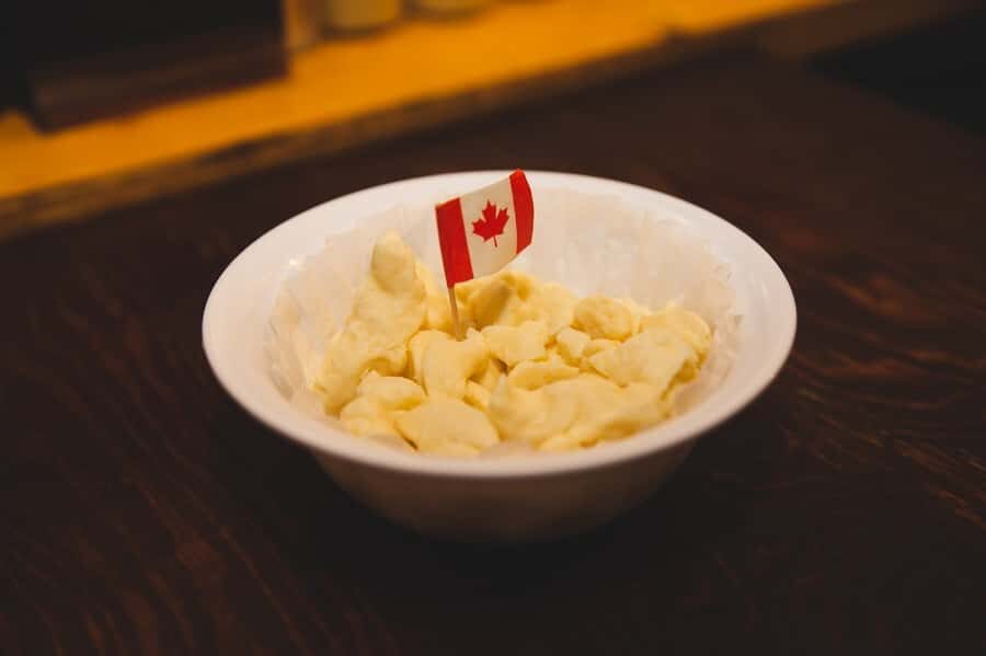 Toronto: St Lawrence Market Food Tour with 6 Tastings - The peameal bacon sandwich and what makes it a Toronto classic
