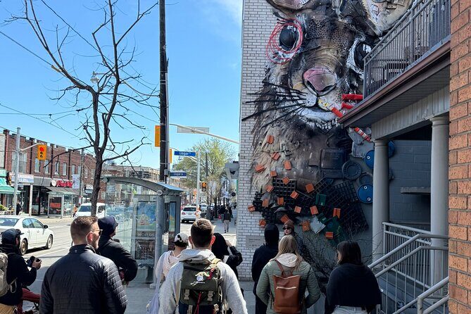 Toronto Street Art and Graffiti Walking Tour - Walking Route Style: How Zigzags and Lanes Keep You From Missing Stuff