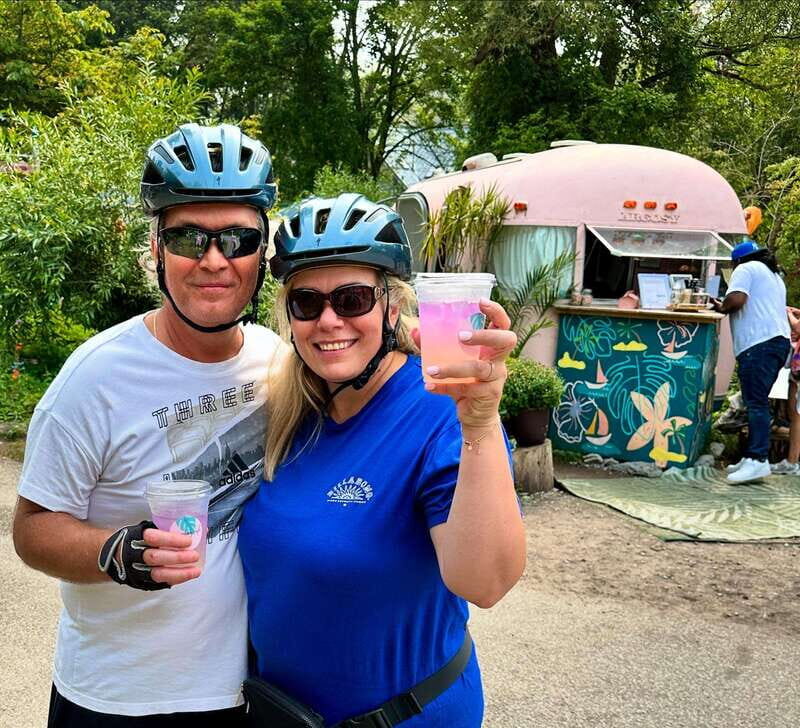 Toronto Waterfront and Islands Guided Bicycle Tour - Toronto Islands Bike Tour: Views, Sightseeing, and Island Time