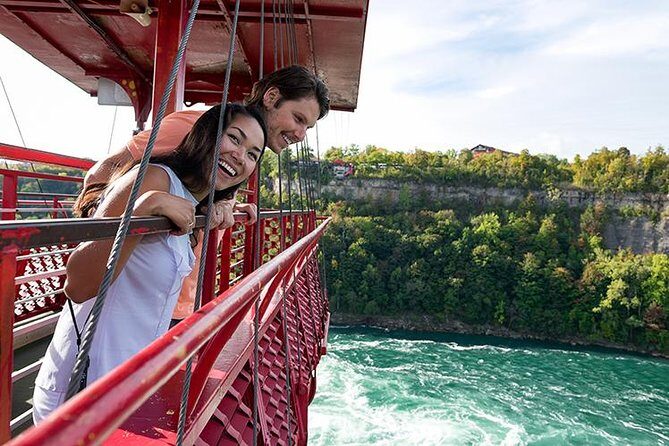 Tour to Niagara Falls from Toronto - Leaving Toronto: A Downtown Start That Cuts the Hassle