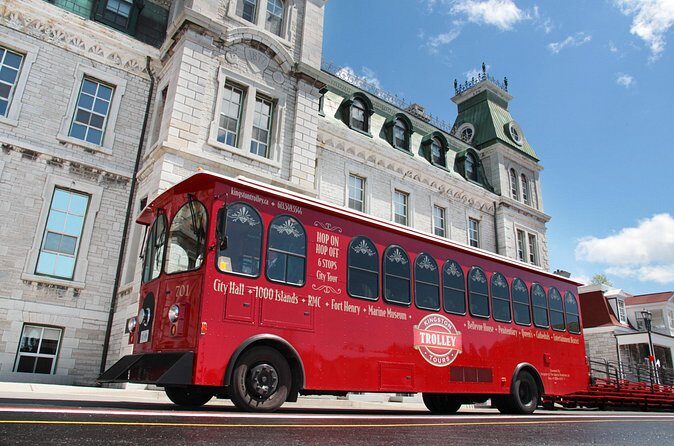Trolley City Tour of Kingston - The commentary setup: live guide in English plus GPS narration