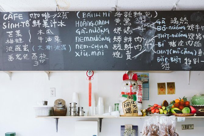 Under the Surface of Montreal's Chinatown: Guided Food Walking Tour - Pacing, Breaks, and the 30-Minute Walking Reality