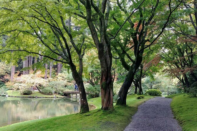 Vancouver Botanical Gardens & Museum Private Explorer - Nitobe Memorial Garden: Japanese flora plus a real tea house