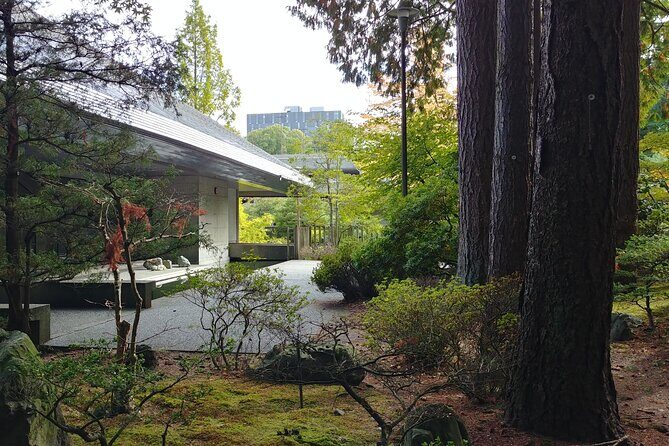 Vancouver Botanical Gardens & Museum Private Explorer - VanDusen Botanical Garden: global plants and First Nations influence