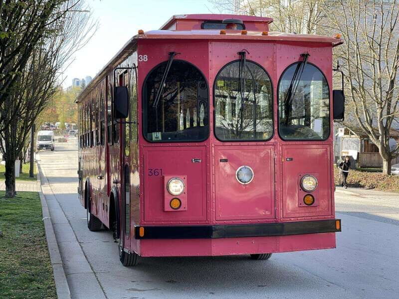Vancouver Christmas Lights Karaoke Trolley Tour - Pickup at Canada Place: The One Place You Must Get Right