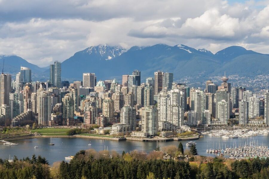 Vancouver: City Highlights & Vancouver Lookout Tour - Gastown Bus Pass: Historic Streets With a Time Budget