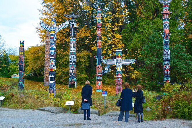 Vancouver City & Lookout Tour and Option to Add Airport Drop Off - The guide and bus experience: where the real quality shows up