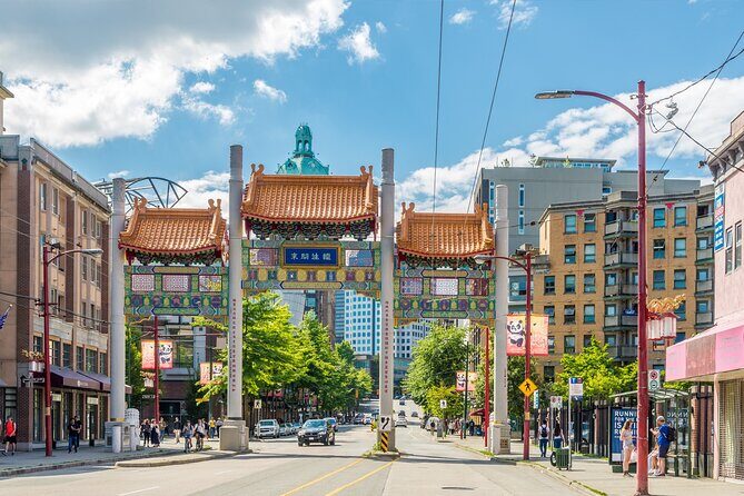 Vancouver City Sightseeing Tour: Capilano Suspension Bridge & Vancouver Lookout - Lions Gate Bridge and North Shore Views on the Way to Capilano
