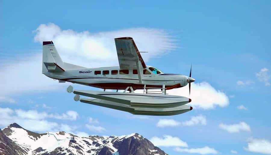 Vancouver: Coastal Mountain Scenic Flight Experience - When Weather Changes the Route: A Pilot Who Adjusts