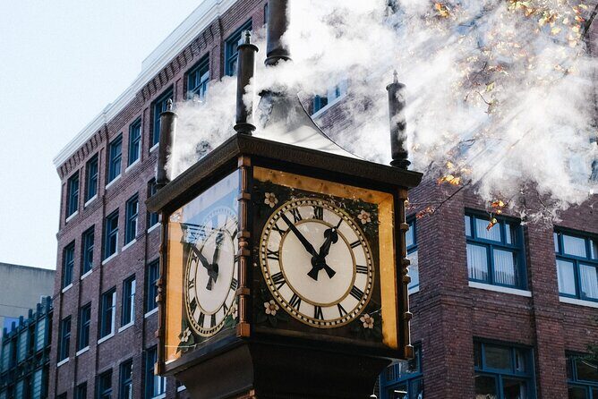 Vancouver Gastown Scavenger Hunt - Victory Square and Vancouver Public Library: clue-reading in real life