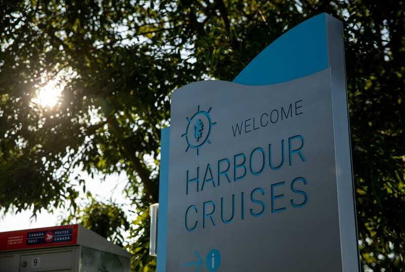 Vancouver: Harbor Sightseeing Cruise - Drinks On Deck: The Fully Licensed Bar Setup