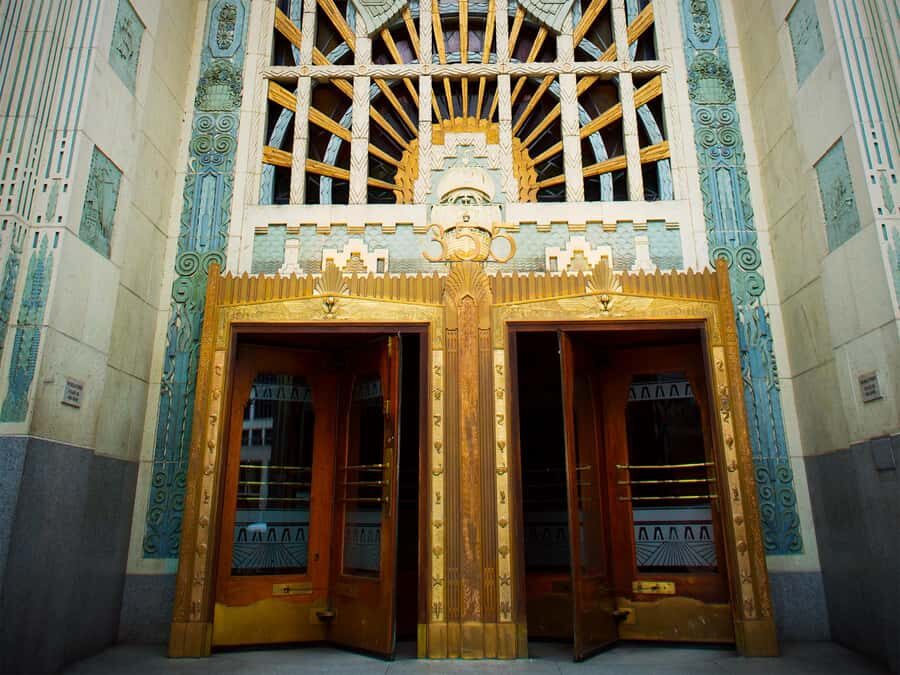Vancouver Holiday History and Hot Chocolate Tour - Should You Book This Holiday History and Hot Chocolate Tour?