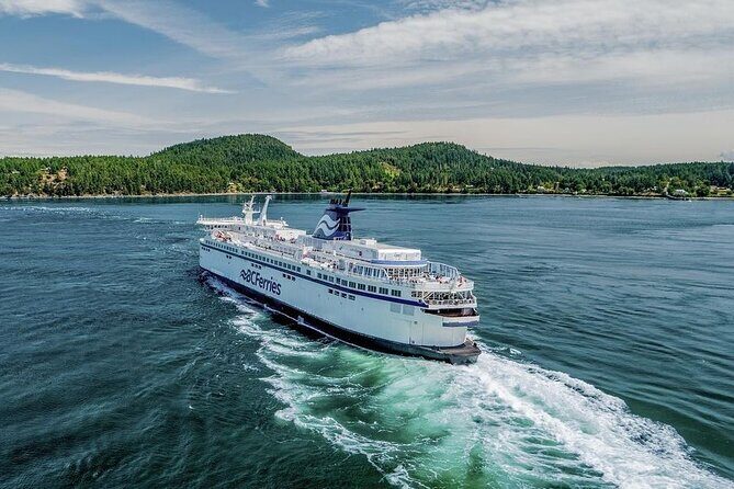Vancouver Island, Butchart, Malahat 2-Day Tour in Chinese/English - Victoria Quick Hits: Fan Tan Alley, Inner Harbour, and Mile Zero