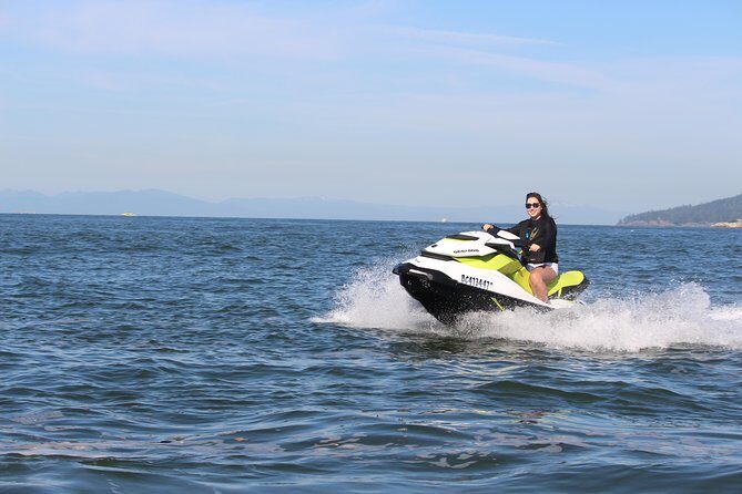 Vancouver Jetski Tour with Dinner on Bowen Island - Stop 2: English Bay views plus guide-led highlights