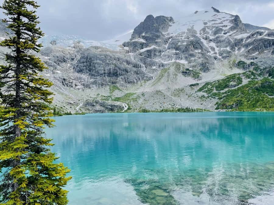 Vancouver: Joffre Lakes Park Hike and Whistler Day Trip - What to pack and how to prepare for a long mountain day