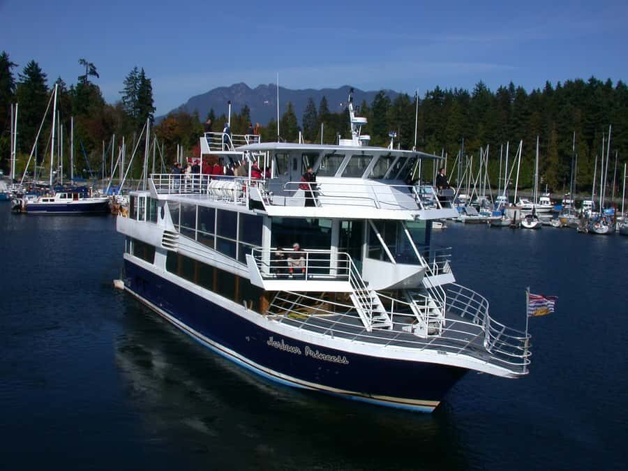 Vancouver: Lunch and Brunch Cruises - The brunch buffet: what you eat and how to enjoy it