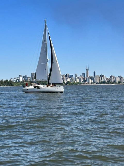 Vancouver: Mosquito Creek and English Bay Sailboat Cruise - Snacks, timing, and what 150 minutes feels like
