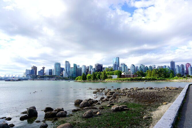 Vancouver: Private & Custom Full-Day Tour with a Local - A private Vancouver day starts with control