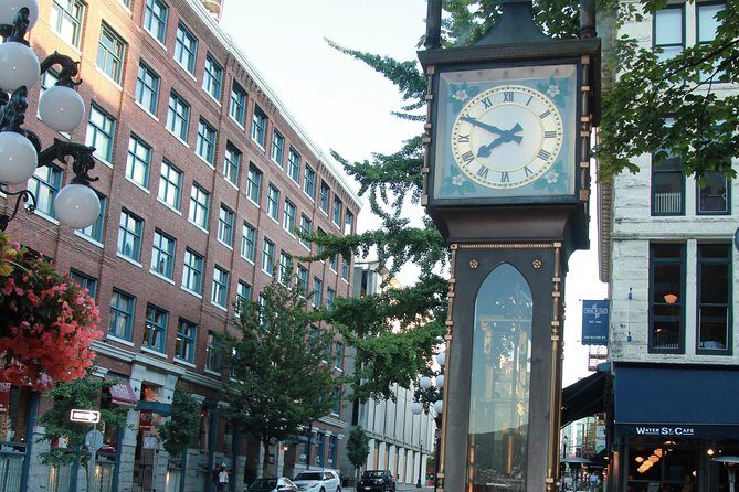 Vancouver Private Tour - Gastown and Chinatown Stops: Atmosphere in a Short Window