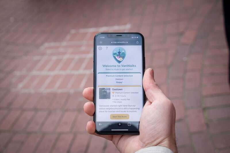 Vancouver: Self-Guided Smartphone Walking Tour of Gastown - How the 3-hour self-guided flow really works