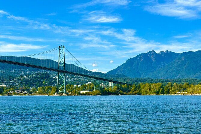 Vancouver Sightseeing Boat Cruise with Live Tour Guide - Bar, Snacks, and the Easy Pace of On-Board Life