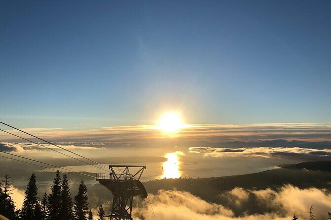 Vancouver Small Group Night Tour w/Capilano + Grouse Mtn Dinner - Grouse Mountain Skyride: getting above the clouds