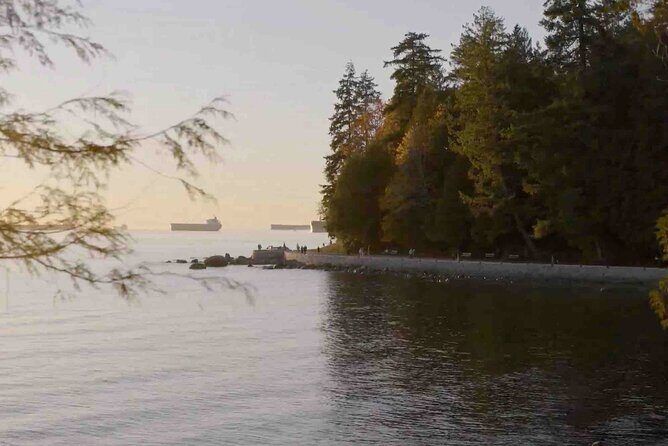 Vancouver Sunset and City Lights Trolley Tour - Stop 3: English Bay for Sunset Light