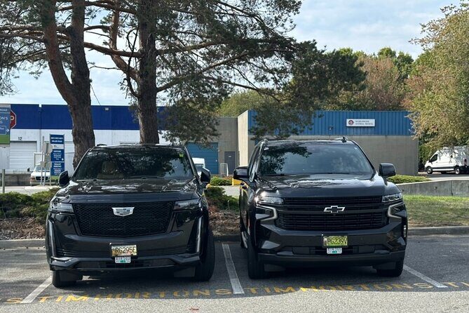 Vancouver to Seattle Private Transfer Service - Your chauffeur + vehicle choice: sedan, SUV, or Sprinter van