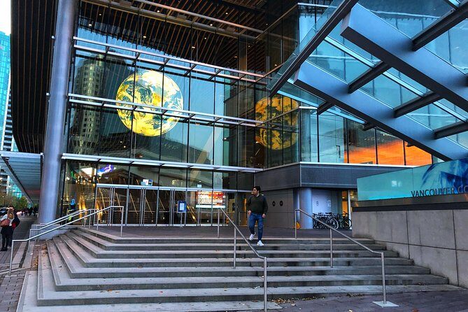 Vancouver Top Attraction Highlights Tour Private With Capilano - Gateway views without the stress: Lions Gate Bridge and quick sightseeing stops