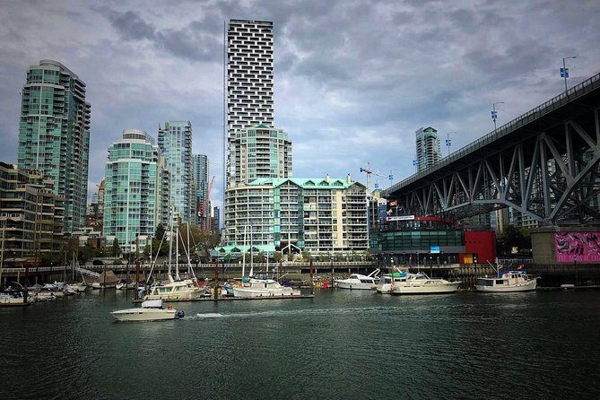 Vancouver Top Attraction Highlights Tour Private With Capilano - FlyOver Canada: a fast ride that gives you real perspective