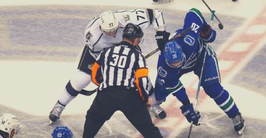 Vancouver: Vancouver Canucks Ice Hockey Game Ticket - Your 3-Hour Match Flow: From Phone Ticket to Seat Time