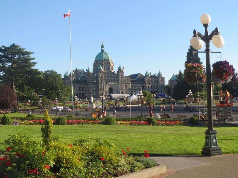 Vancouver: Victoria and Butchart Gardens by Seaplane - What’s Included (and Why It Reduces Stress)