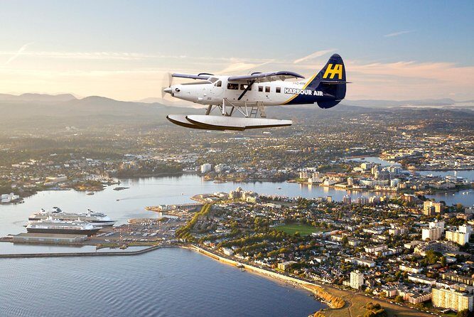 Vancouver-Victoria Day Trip by Seaplane + Whale Watching by Boat - Packing checklist: what keeps you comfortable when the water gets brisk