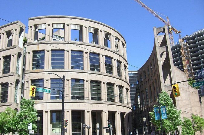 Vancouver Walking Tour: Explore Top Sights & Hidden Gems - Price and what $32 buys you (spoiler: guidance is the value)