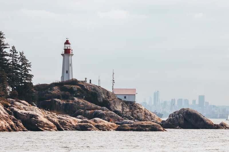 Vancouver: Waterfront Sightseeing Tour - City and Nature - The Free Photo Package Plus a Captain Who Reads the Water