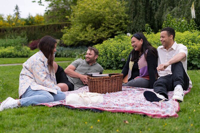 VanDusen Botanical Garden Admission Ticket - The Elizabethan hedge maze: how to enjoy getting lost