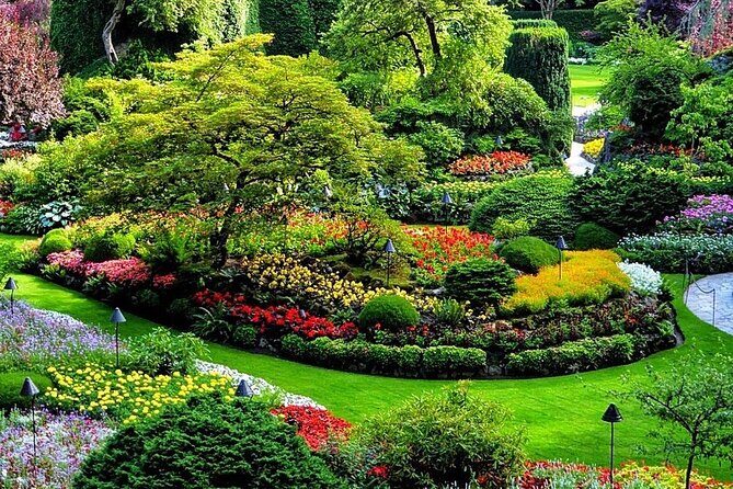 Victoria 1-Day Tour From Vancouver (Butchart Gardens) (Chn&Eng) - What group size and language mean for your day