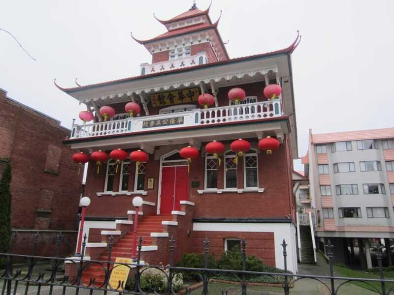 Victoria: 2-Hour Food and History Tour with Tastings - How much food you really get for $84