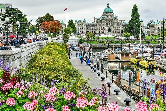 Victoria and Butchart Gardens Tour with Gulf Island Ferry - From Vancouver to Victoria, with Butchart Gardens as the main event
