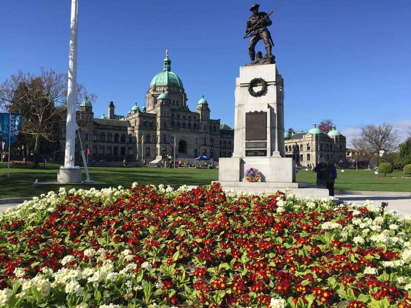 Victoria, BC: City Tour and Butchart Gardens Combo Tour - Best for quick Victoria trips, first-timers, and couples