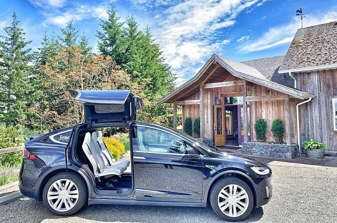 Victoria Boutique Winery Tour - Lunch breaks and patio time: included food plus optional upgrades