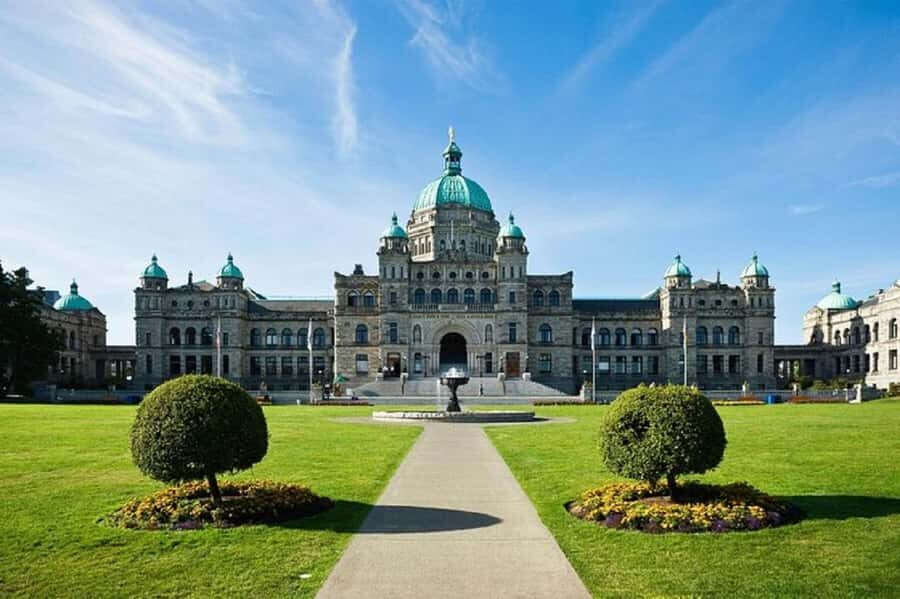 Victoria: Butchart, Harbor, Mile Zero Small Group Max12 Tour - Timing, Pickup, and How to Plan Your Morning